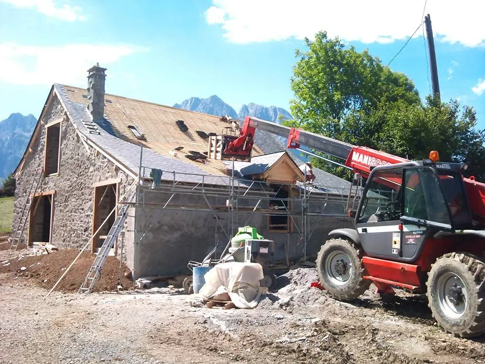 Pose de couverture à Lescun